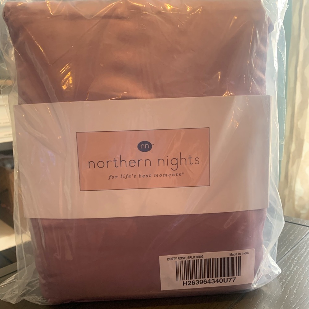 Northern Nights Split King Sheet Set